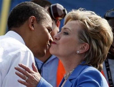 Hill and Obama kiss and make-up